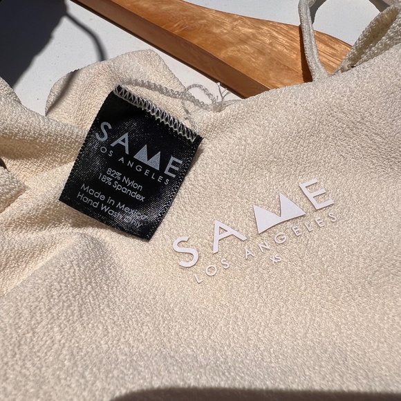 SAME Los Angeles One Piece - Picture 4 of 4